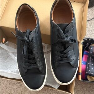 Classic Black Leather Men's Sneakers
